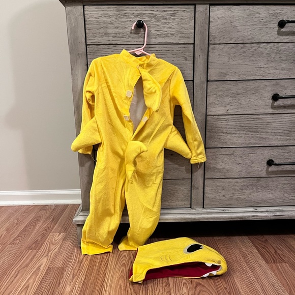 Spirit Halloween Baby Shark Toddler Costume - Picture 2 of 3